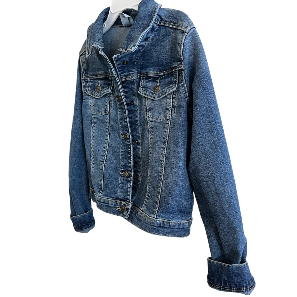 Jean Jacket - Picture 3 of 6